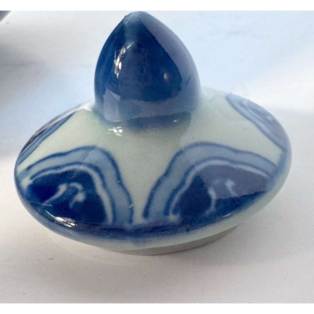 Blue and White ceramic ginger jar 6" tall EUC - Picture 6 of 7